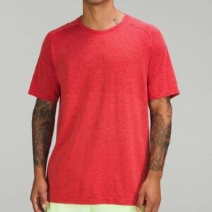 Lululemon Metal Vent Tech Short Sleeve Dark Red / Pale Raspberry Size L